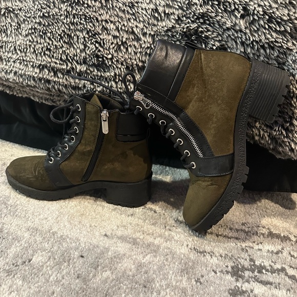 Green Army Boots - Picture 2 of 3